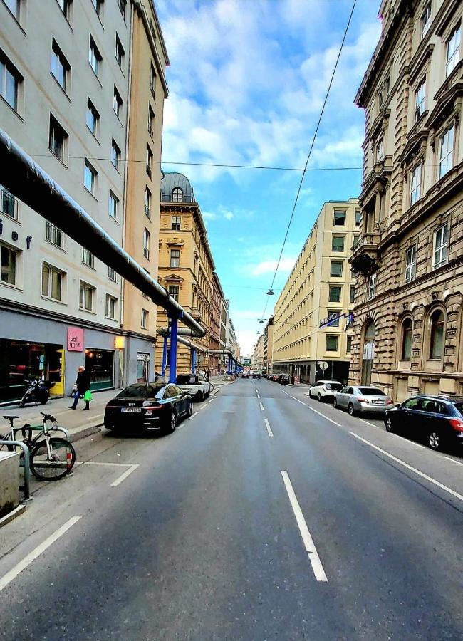 The Vast Core Vienna Luaran gambar